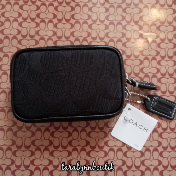 Coach Handbags - 🐎Coach Mini Pouch🐎